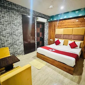 *** Bed & Breakfast Sky View Near Delhi Airport India